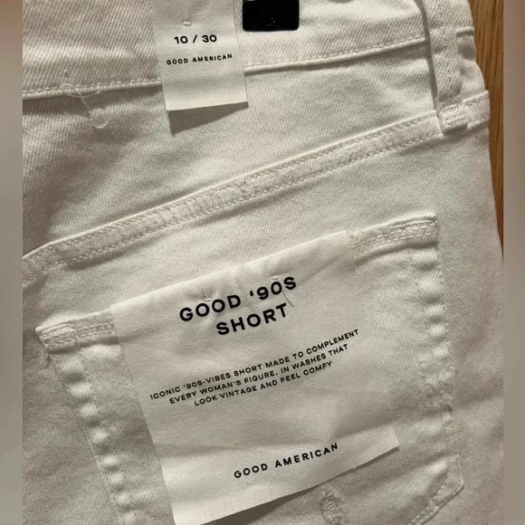 Good American "Good '90s" High Waist Denim Cutoff Shorts 10/30 NWT White 2.5"L - Picture 4 of 6